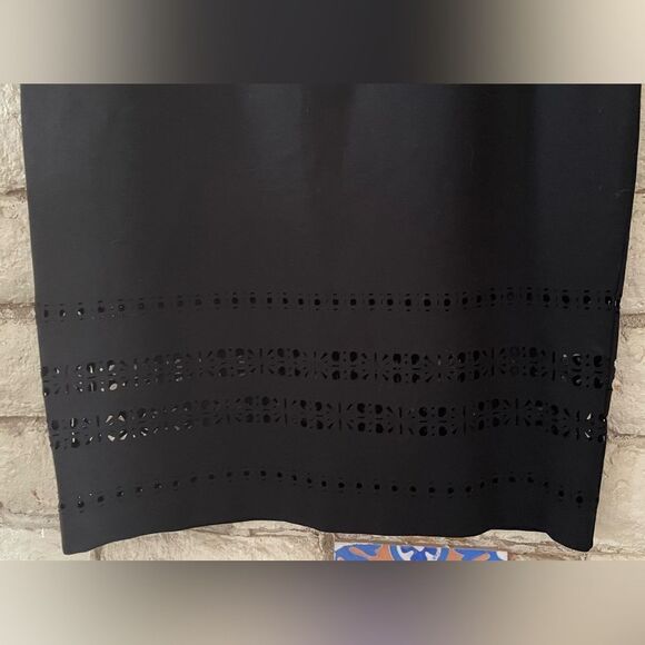 Amanda & Chelsea Black Midi Pencil Skirt Size 10 - Picture 5 of 7